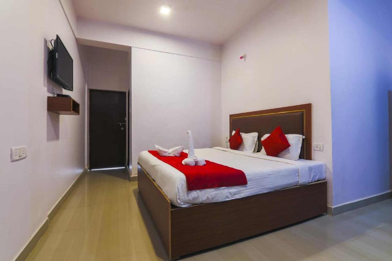 Fullmoon Beach Place Candolim Exterior foto